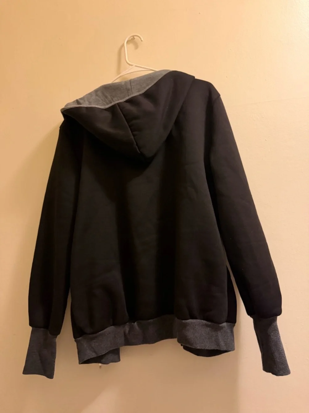 amropi Black Jacket with Zip